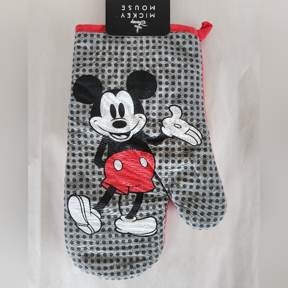 Disney Mickey Mouse Oven Mitt - Picture 2 of 4